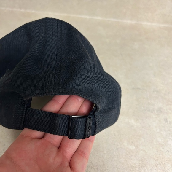 Youth girls Under Armour Black Cap with Pink Logo years 4-6 - Picture 4 of 4